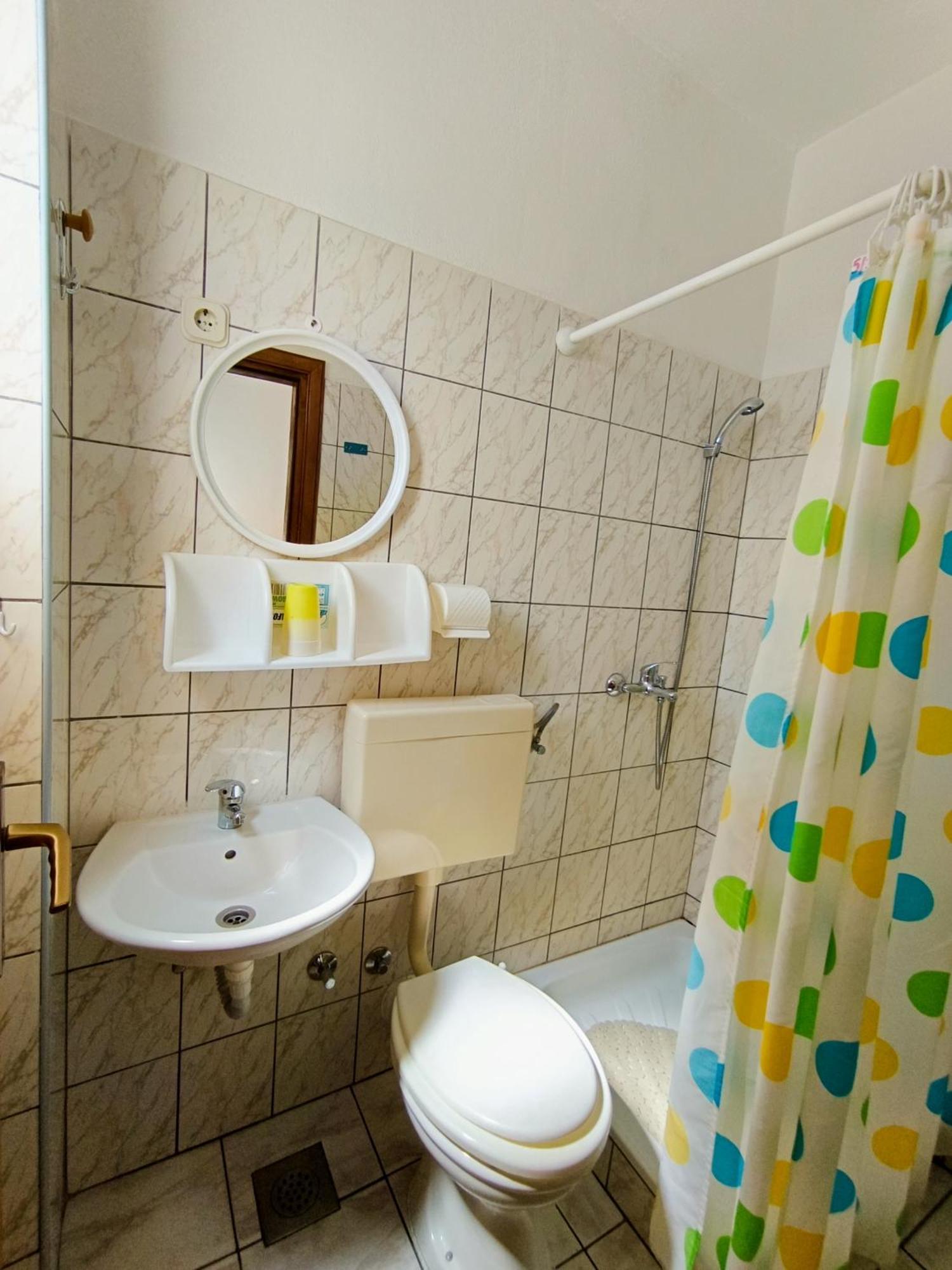Studio Apartmani Marinella Baska Voda Room photo